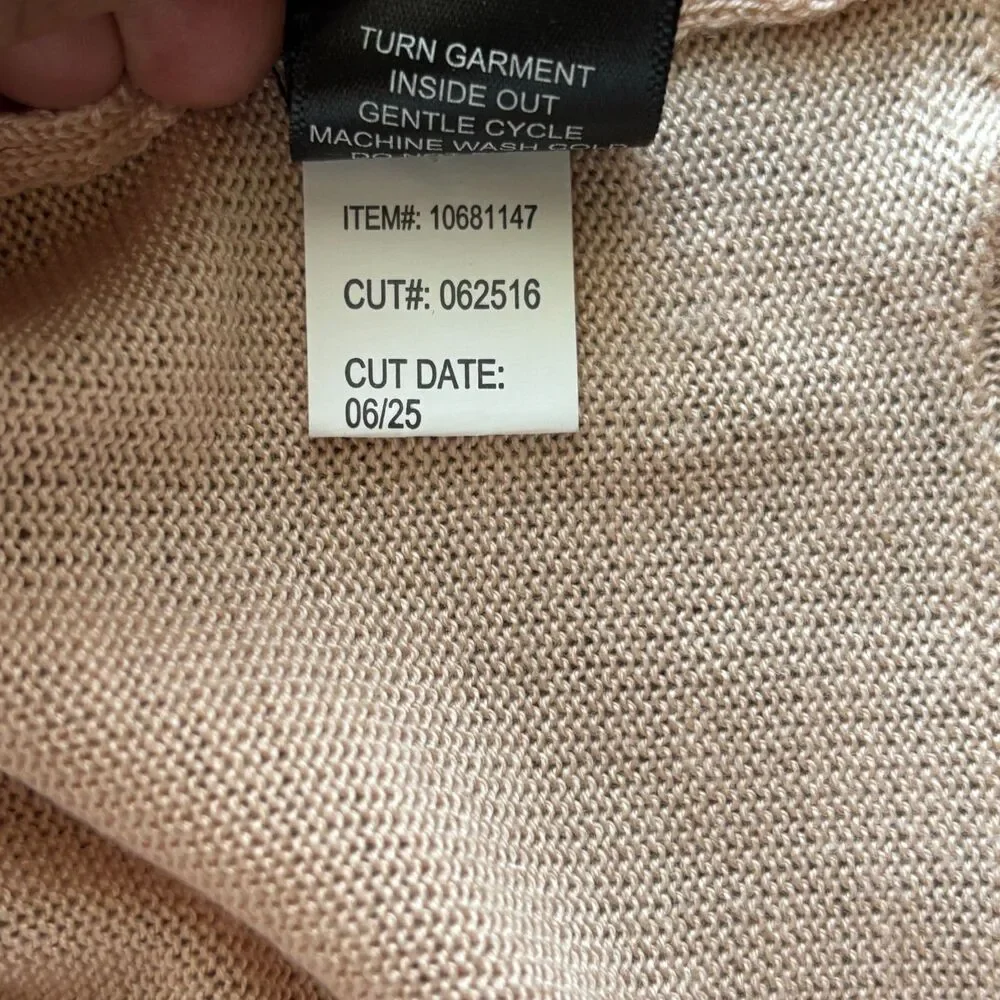 torrid pink vneck