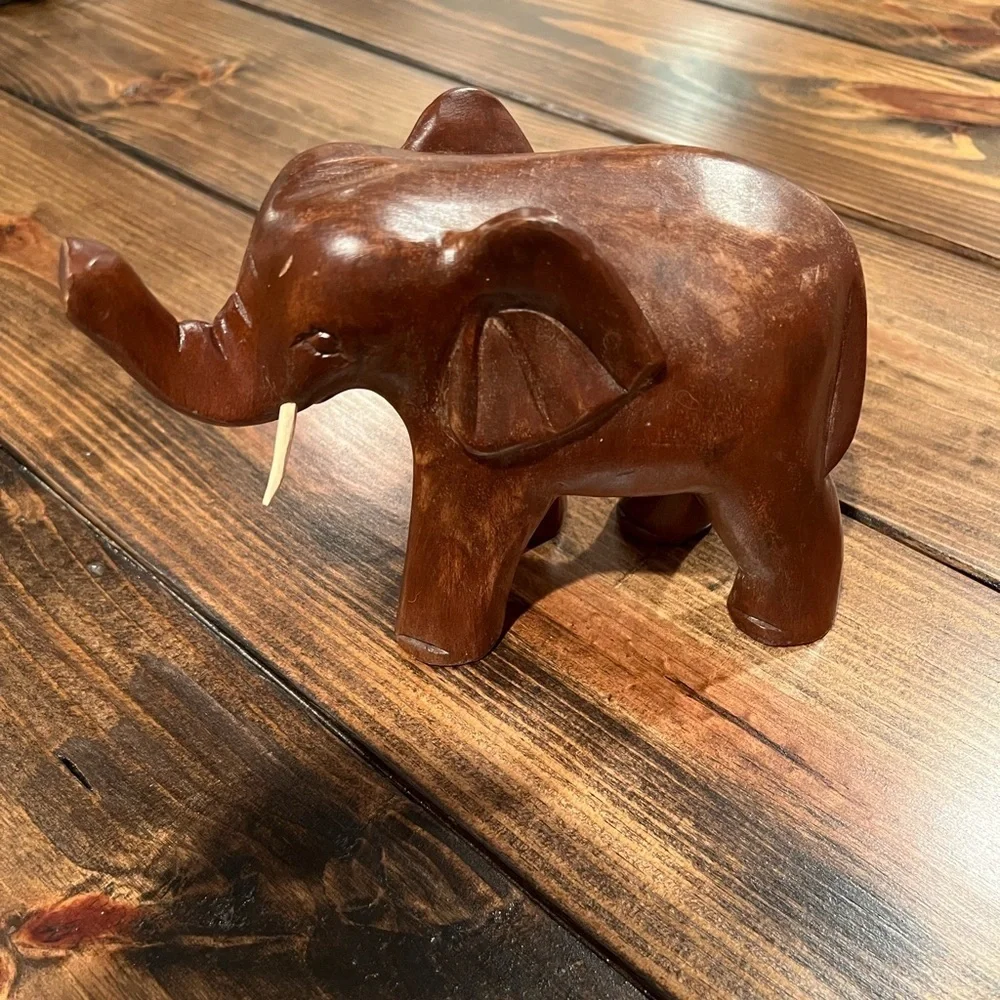 Handcrafted Carved Wooden Elephant Figurine, Bahamas, Travel, Souvenir, GUC
