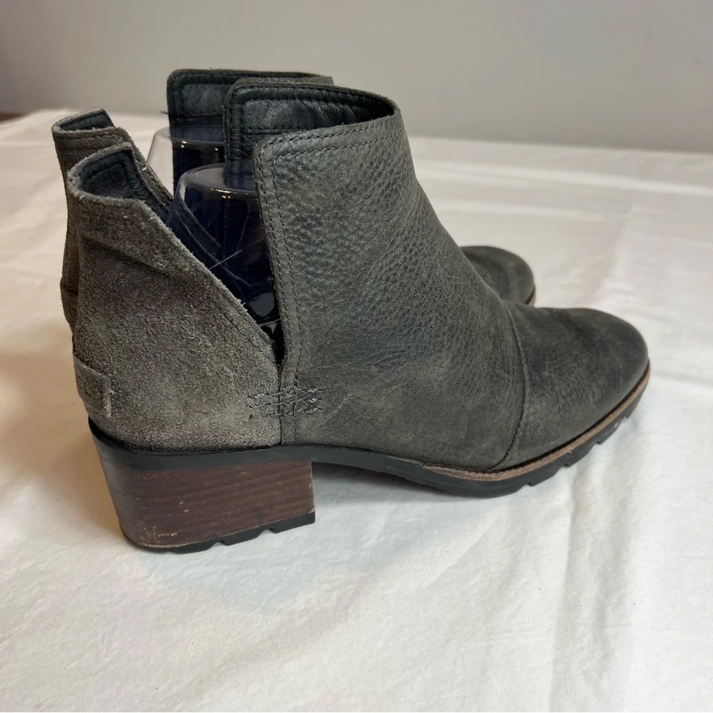 Sorel Kate gray leather cut out Chelsea bootie boots size 8.5