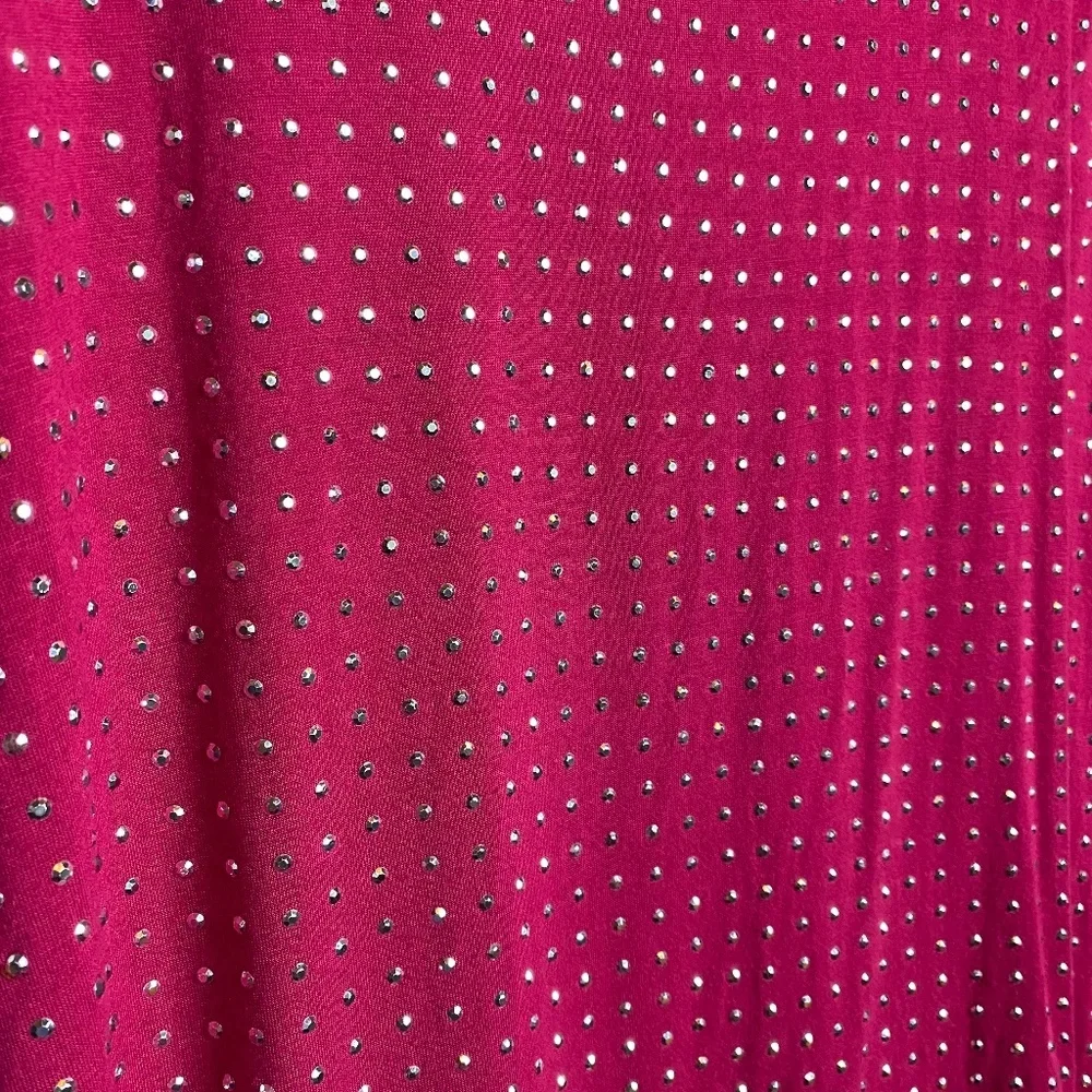 Tattoo Me Womenʻs Plus Size Pink Silver Studded Tank with Asymmetric Hem 1X