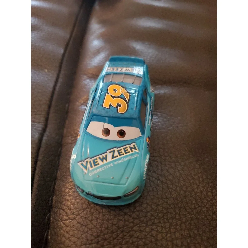 Disney Pixar Cars #39 View Zeen Buck Bearingly 1:55