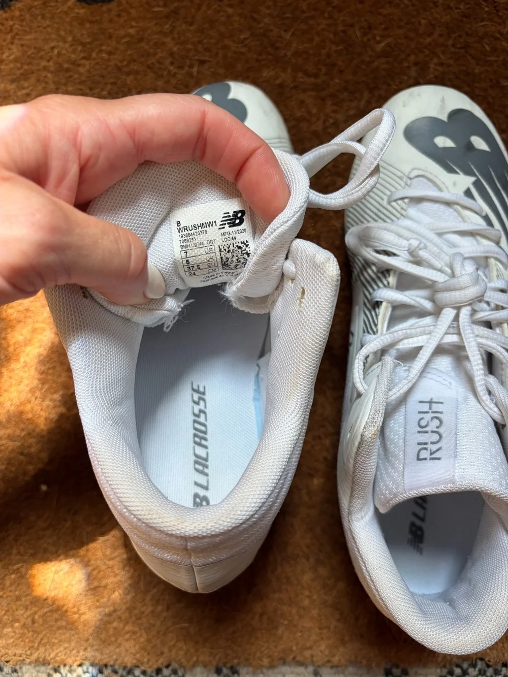 New Balance Women’s White RUSH Lacrosse Cleats