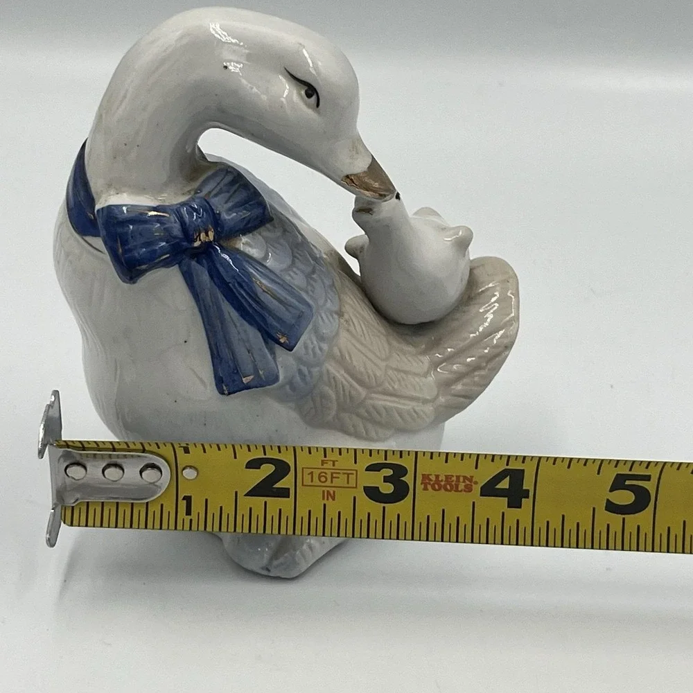 Unmarked beautiful porcelain