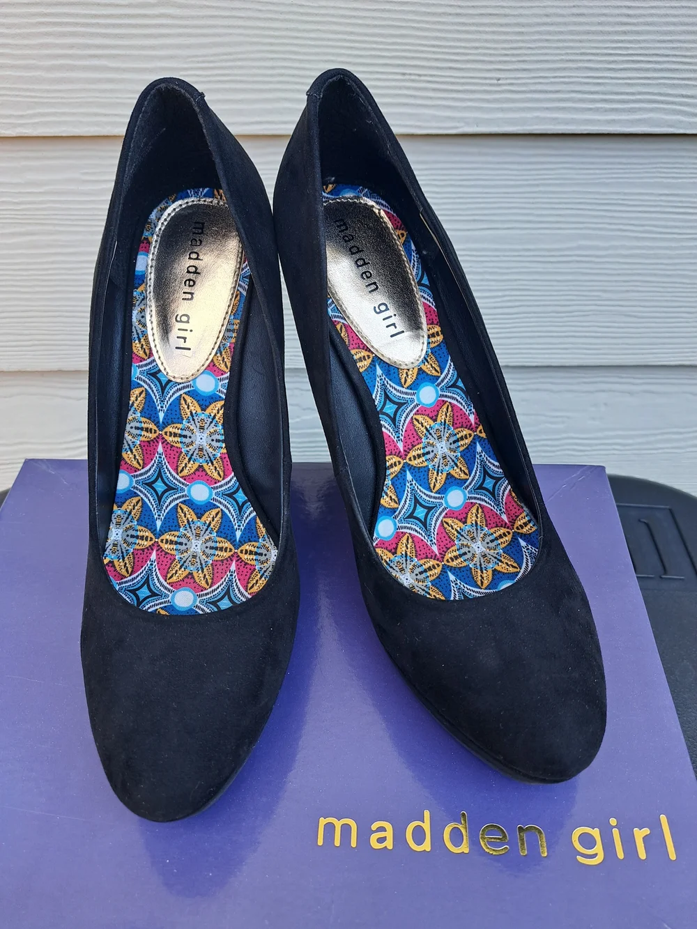 Madden Girl classic black