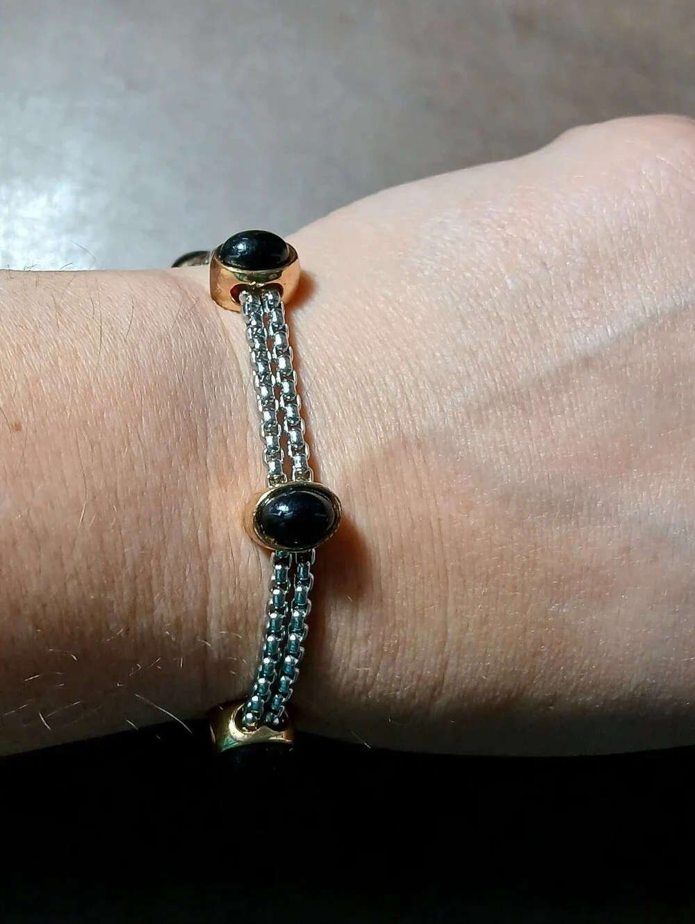 Silver Tone Bracelet With black onyx stones magnetic clasp