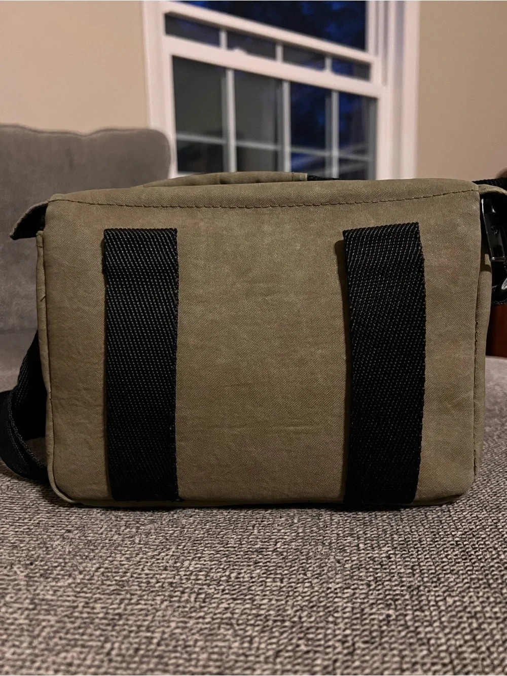 Samsonite compact messenger