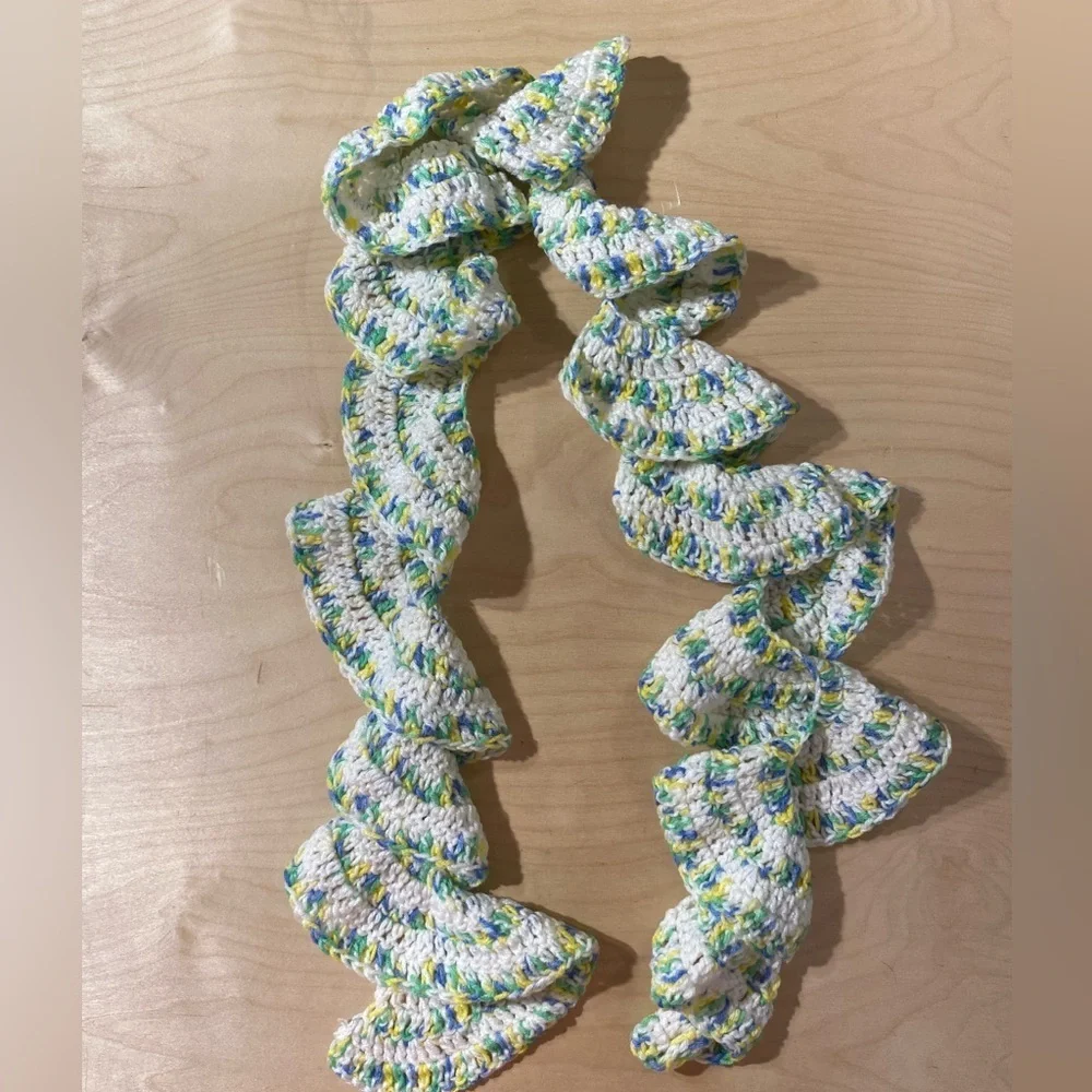 Colorful Crochet Ruffle Scarf (Q)