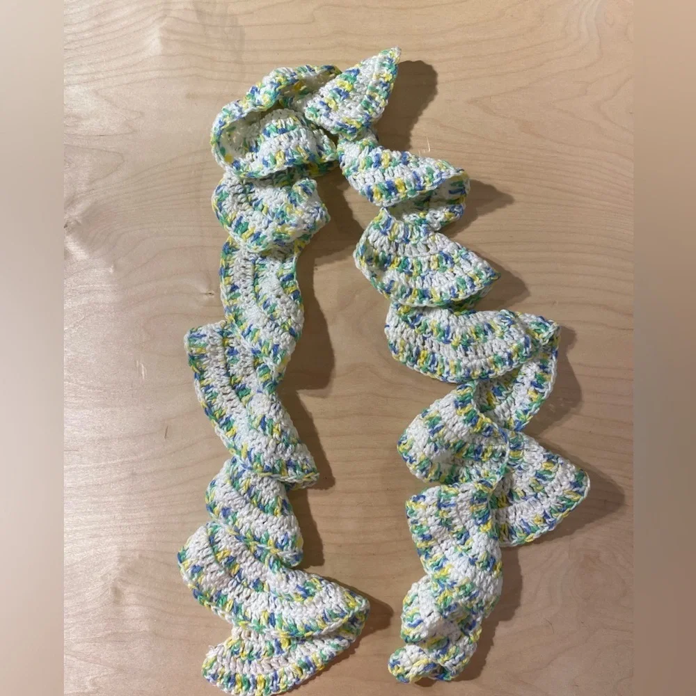 Colorful Crochet Ruffle Scarf (Q)