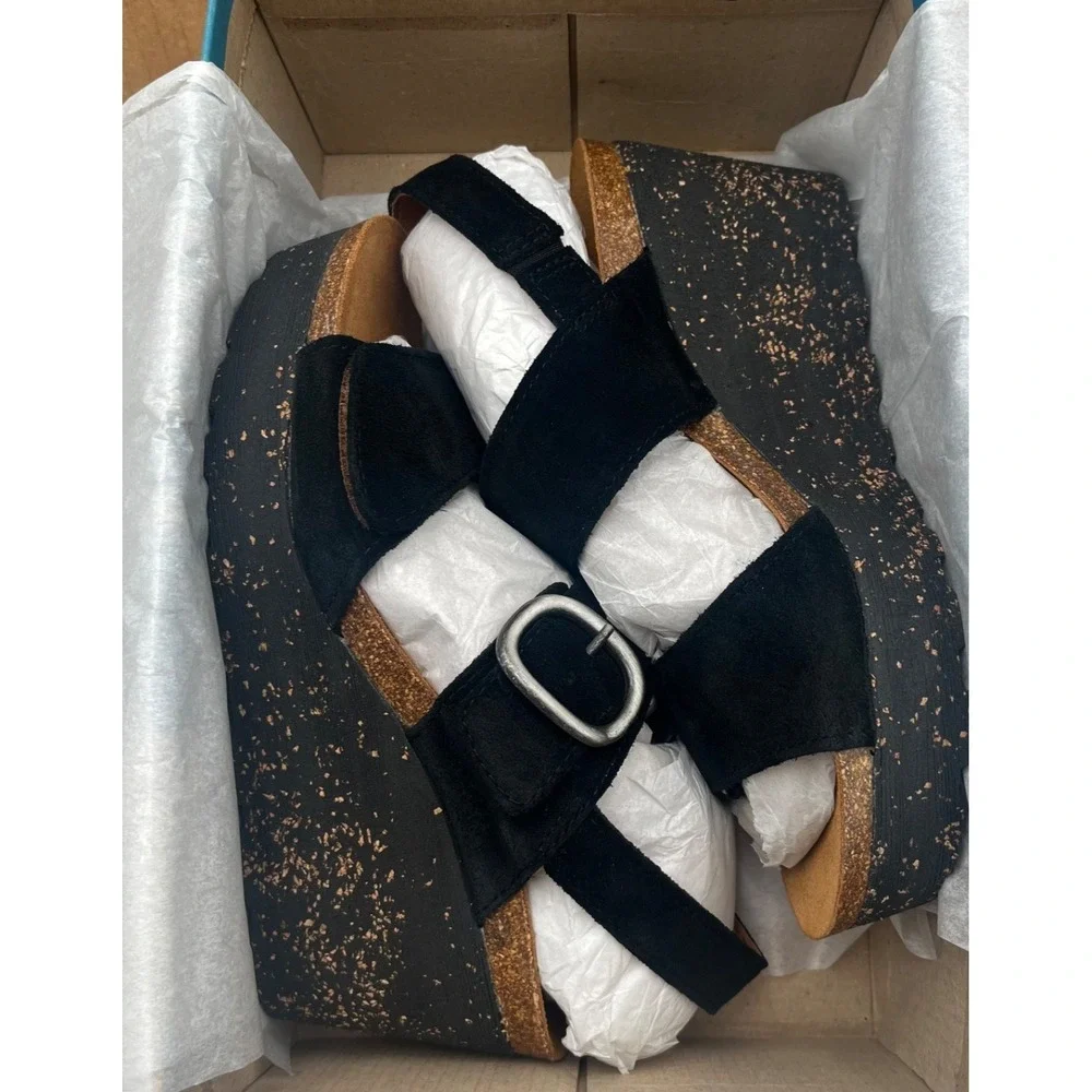 OTBT Peasant Women's Wedge Adjustable Suede Sandal Size 7.5 (Fits like 8) Black