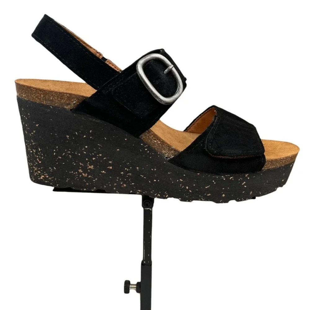 OTBT Peasant Women's Wedge Adjustable Suede Sandal Size 7.5 (Fits like 8) Black