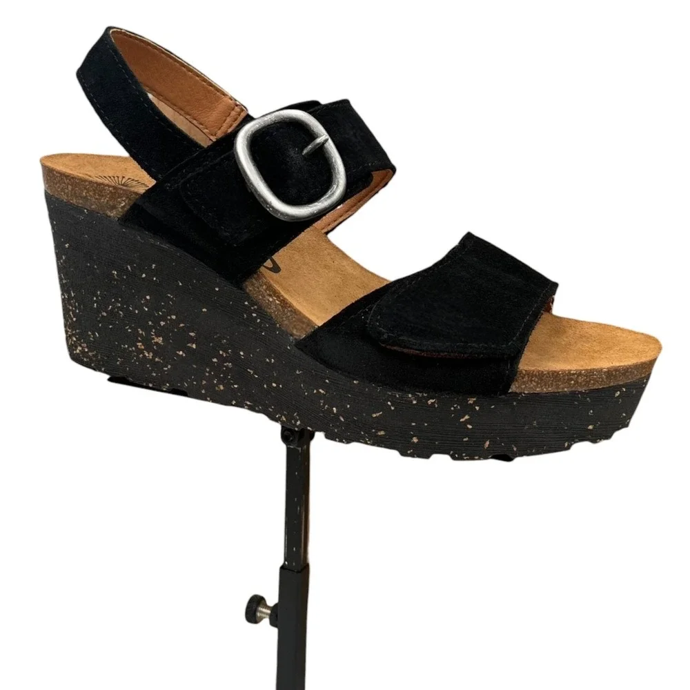 OTBT Peasant Women's Wedge Adjustable Suede Sandal Size 7.5 (Fits like 8) Black