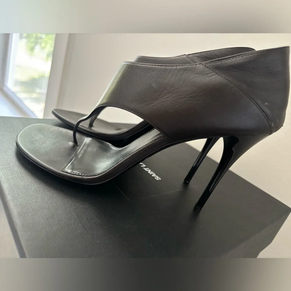 Yves Saint Laurent saint laurent