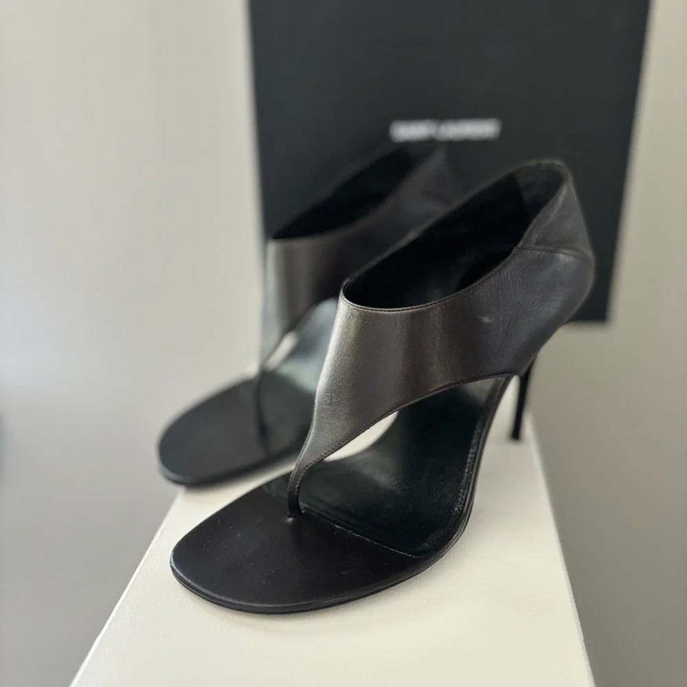Yves Saint Laurent saint laurent