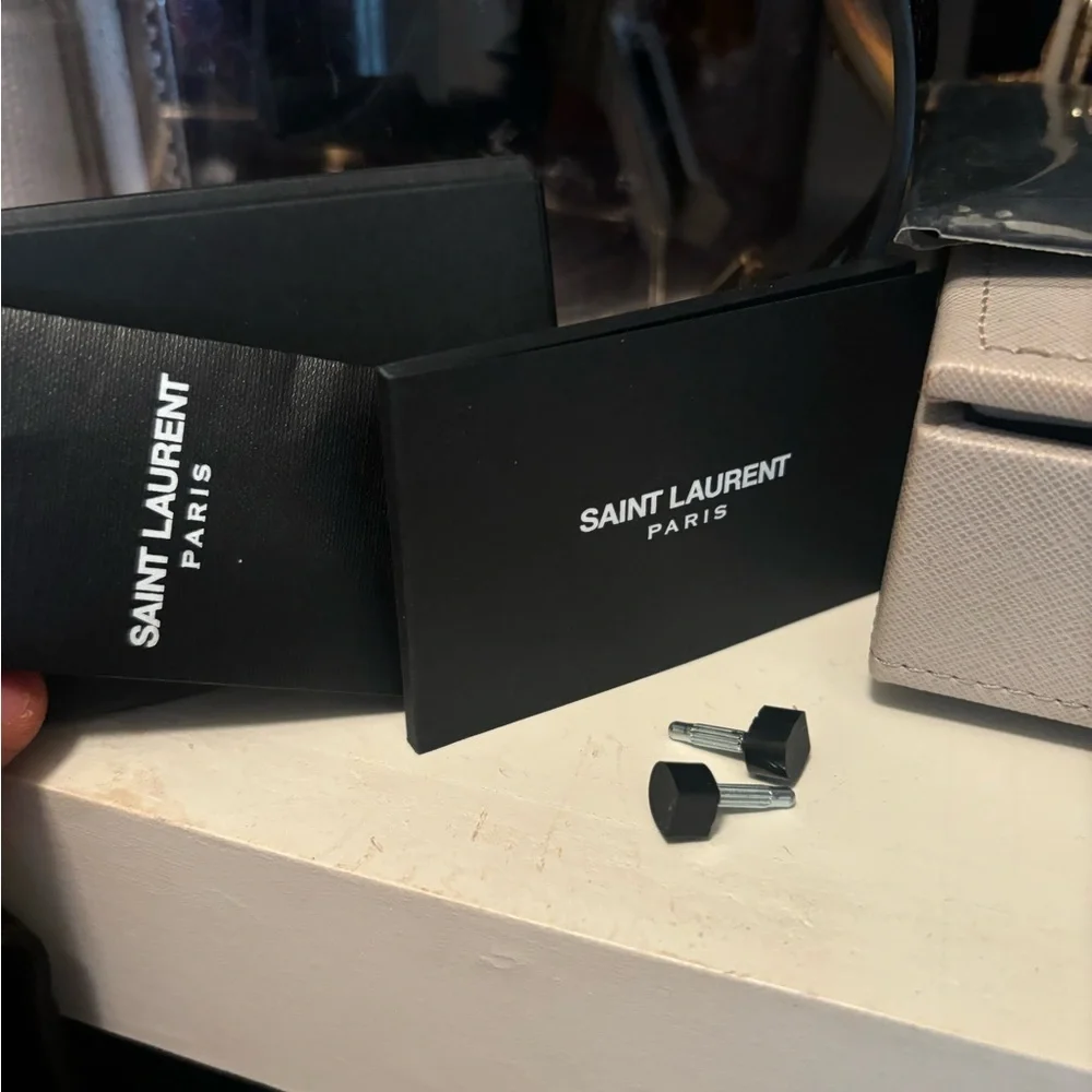 Yves Saint Laurent saint laurent