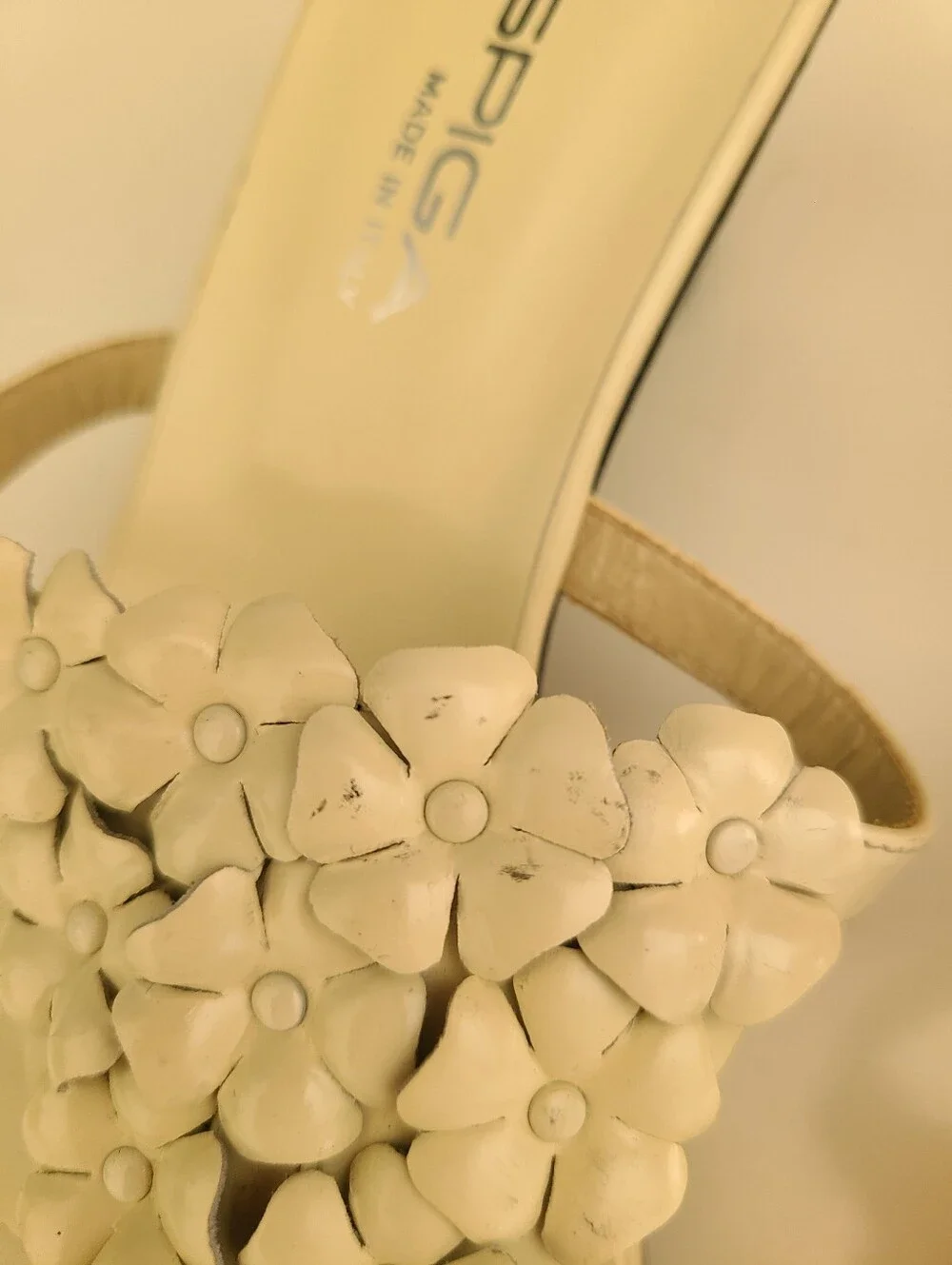 Via Spiga cream heeled