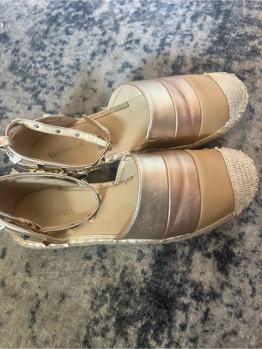 Wanted chic metallic gold