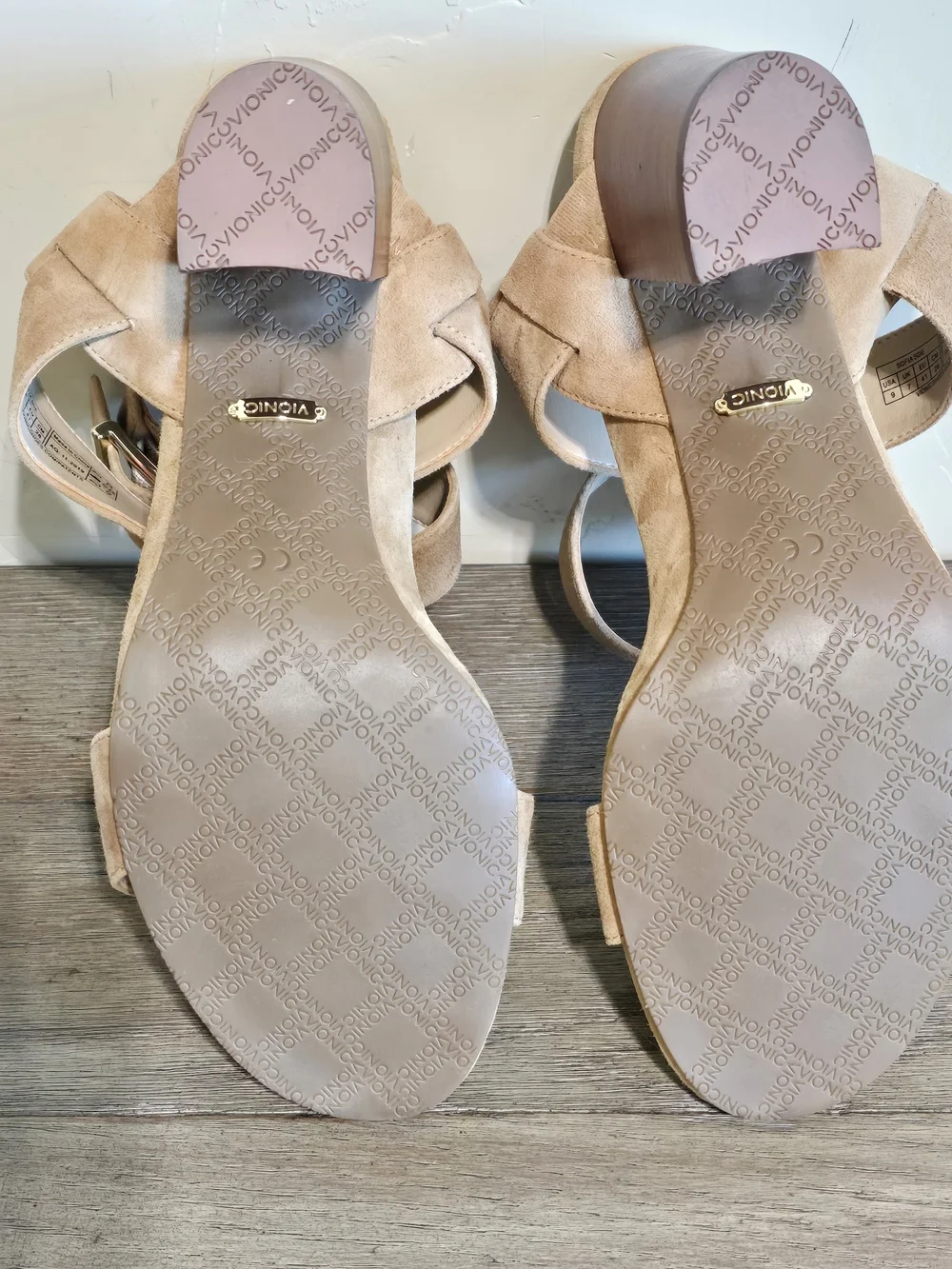 Vionic style nubuck