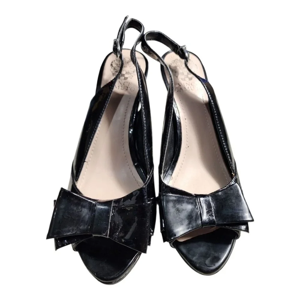 Vince Camuto black pumps
