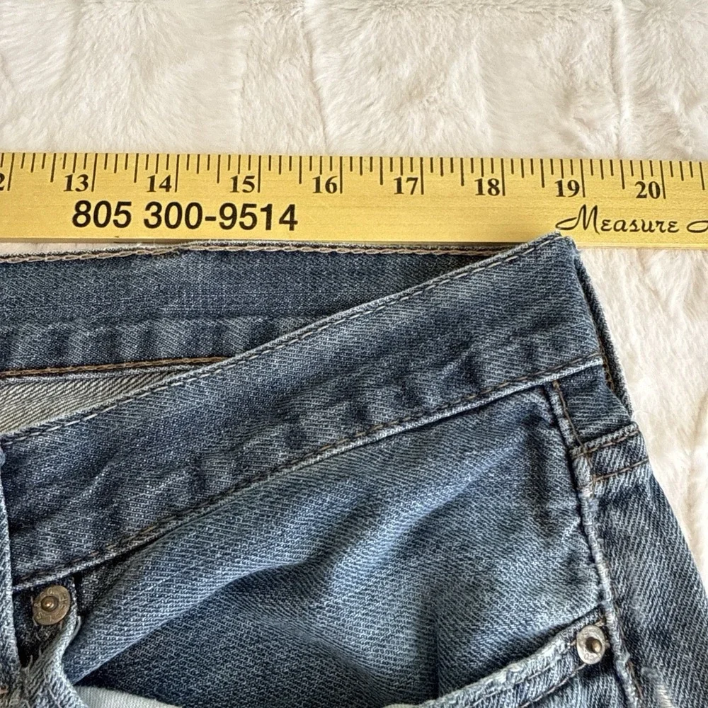 Levi's Men's 514 Straight Motion Jean Compass 32x32 Distressed Cowboy Workpants