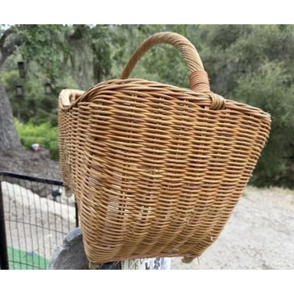 VNTG XL Wicker Magazine/Towel Holder Boho Mid Century Modern MCM 21”L-14”W-18”H