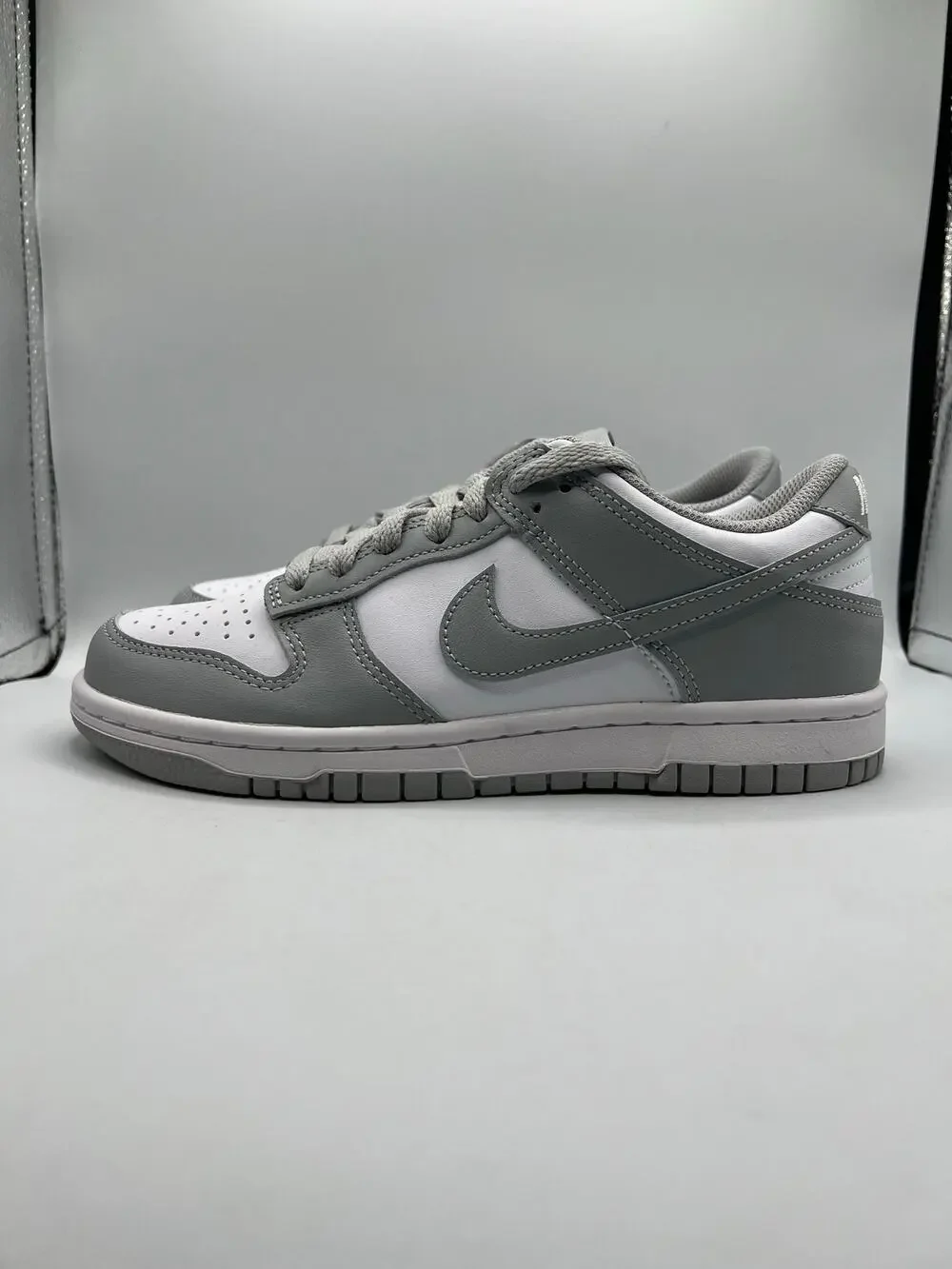 Nike Dunk Low GS “Light Grey Smoke” size 4.5Y