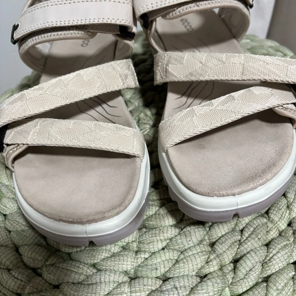 ECCO Yucatan Coast Sport Cream Ivory Nubuck Strappy Outdoor Chunky Dad Sandals
