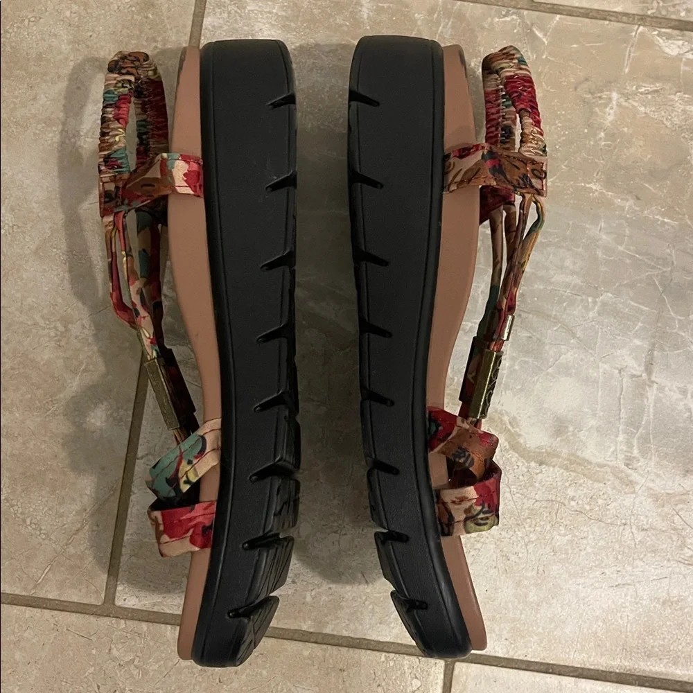 ALEGRIA Roz Get Away Tan Tropical Print Slingback Platform Sandals 37/7-7.5 Boho