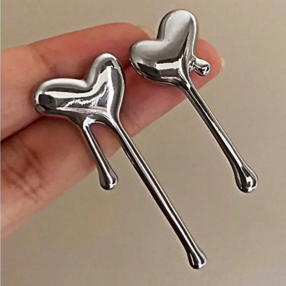 Silver Heart Drop Earrings A1418
