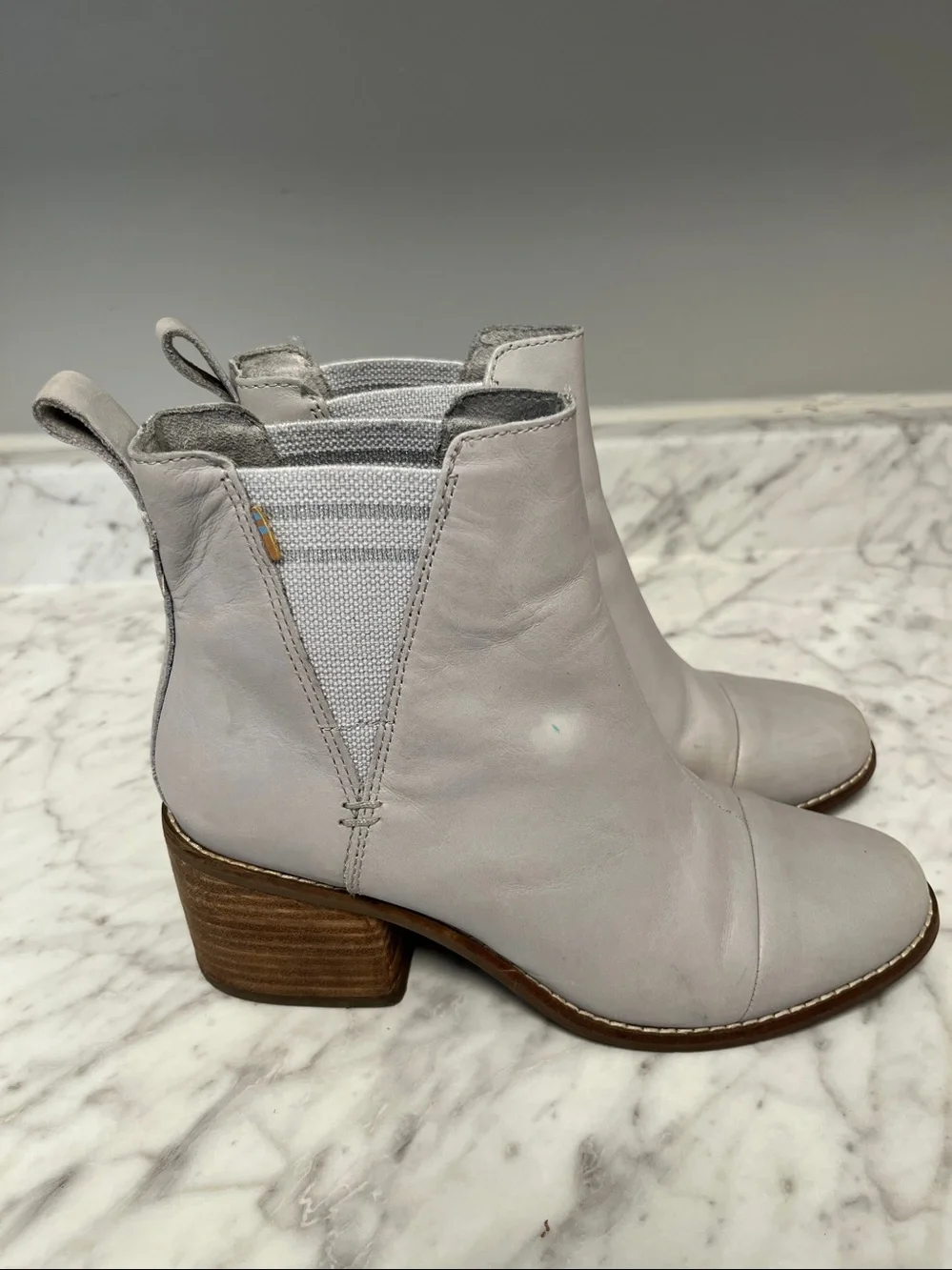Toms Light Gray Leather Chelsea Ankle Boots