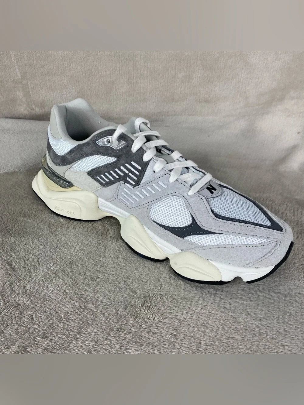 New Balance 9060 U9060GRY Mens Size 13 Rain Cloud Gray Running Shoes NEW
