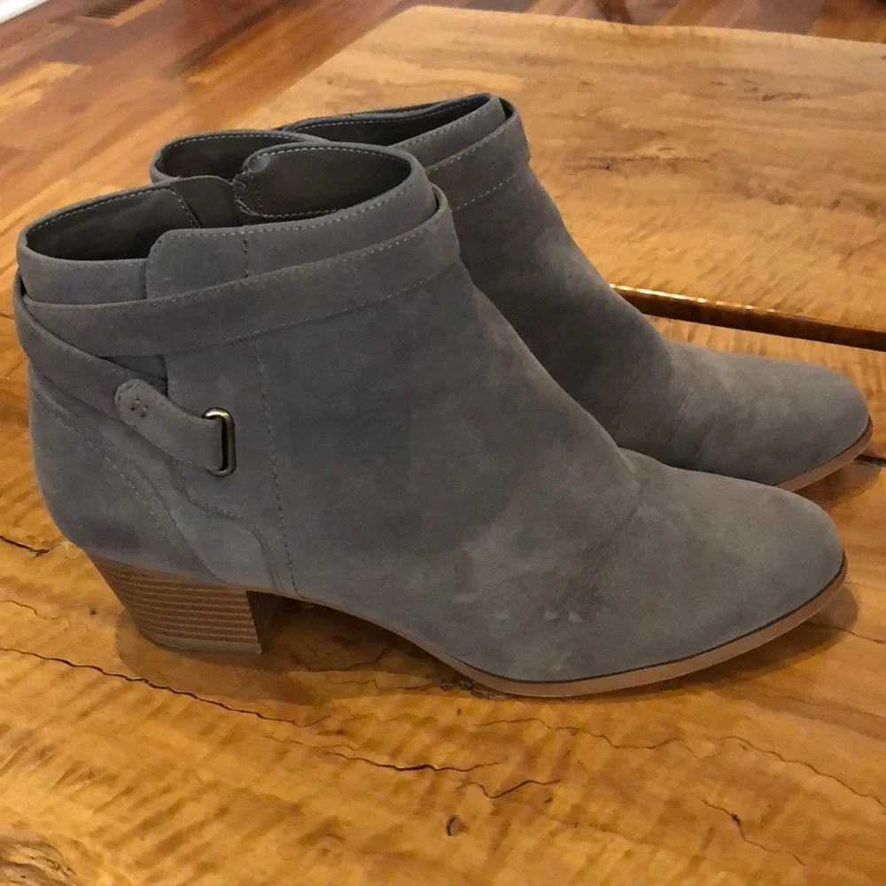 Giani Bernini Gray Suede Ankle Booties