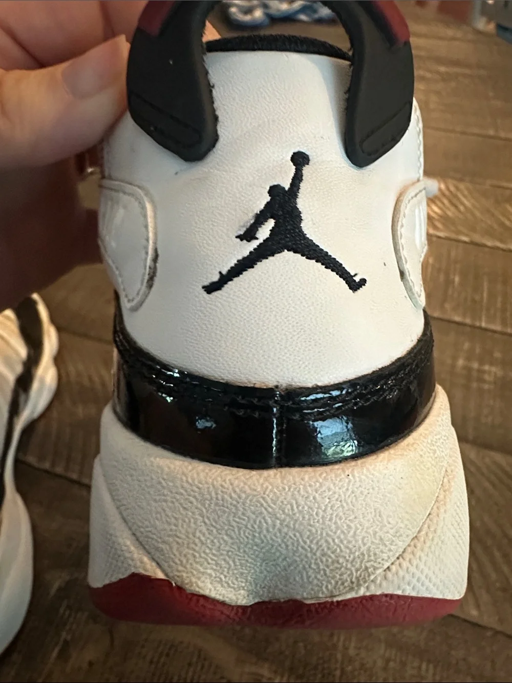 Jordan collar black glossy