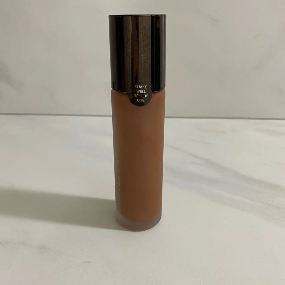 BECCA deep bronze
