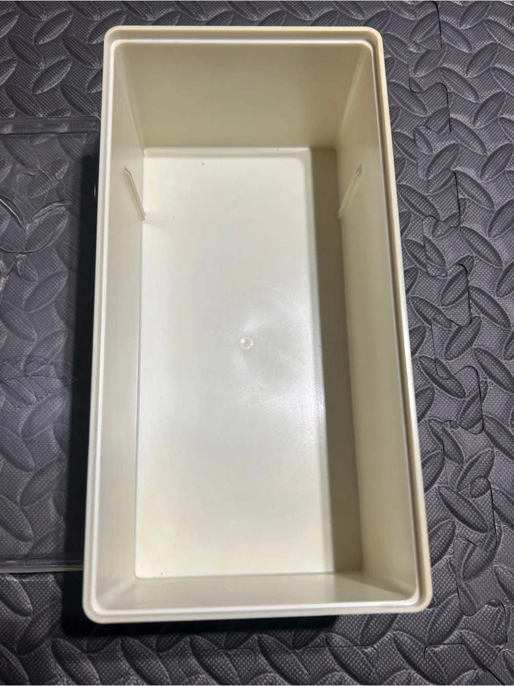Wil-Hold Plastic Vintage Storage Container with Embossed Rose on Lid