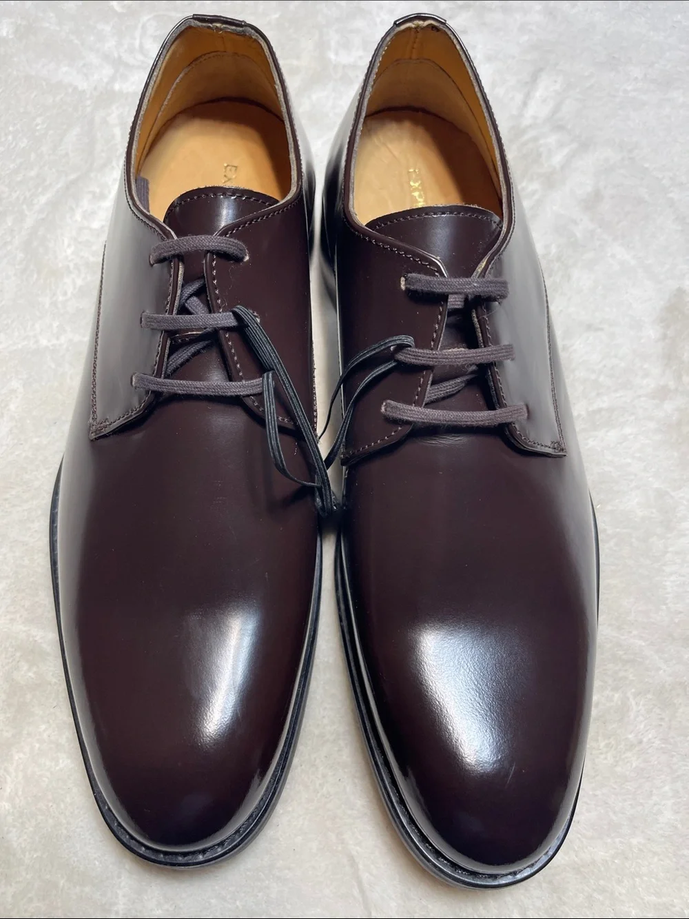 Express sleek leather