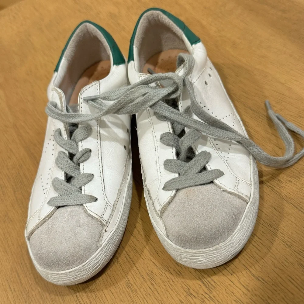 GOLDEN GOOSE | KIDS SUPERSTAR SNEAKER | Size 31