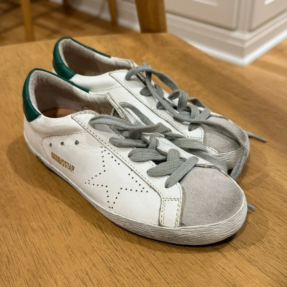 GOLDEN GOOSE | KIDS SUPERSTAR SNEAKER | Size 31