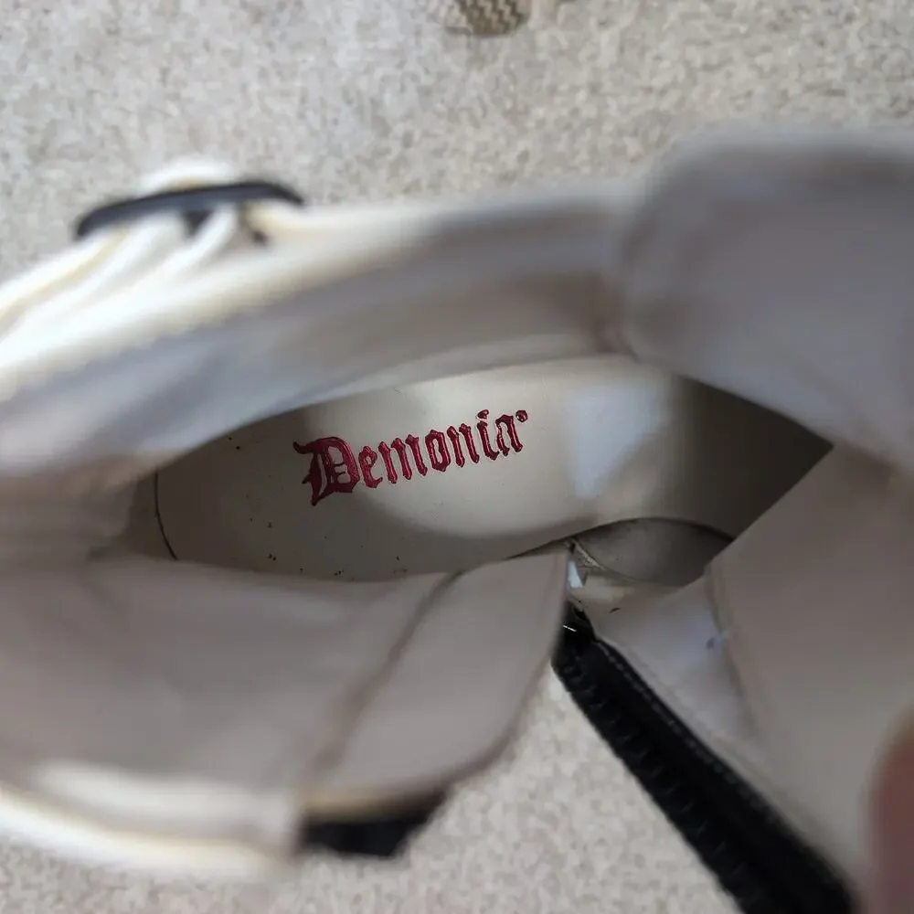 Demonia white platform
