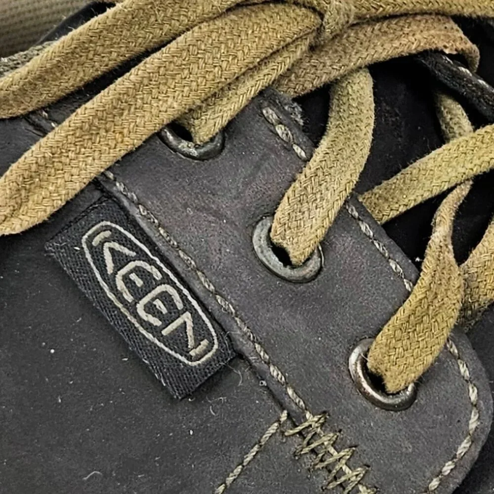 Keen shown laces