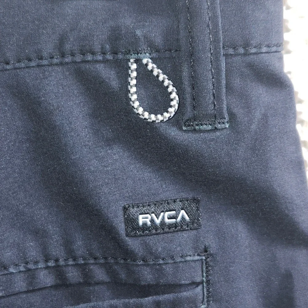 RVCA Boys Hybrid Shorts Size 30 Colorblock Black Green 4-Way Performance Stretch