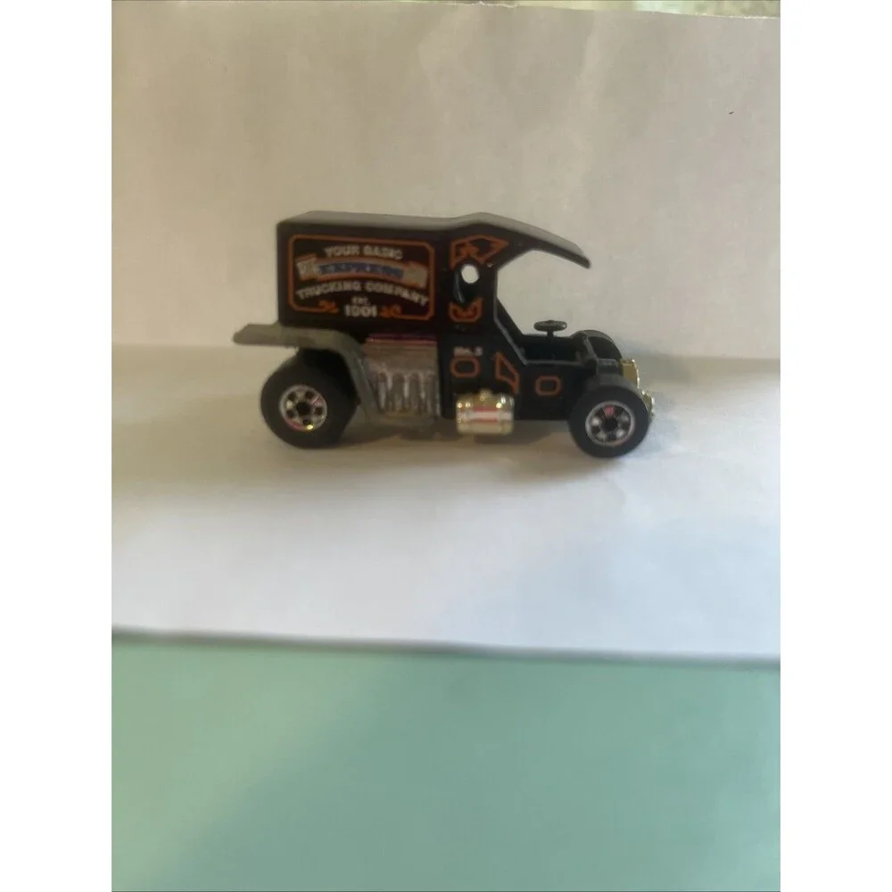 Hot Wheels vintage totaller vehicle