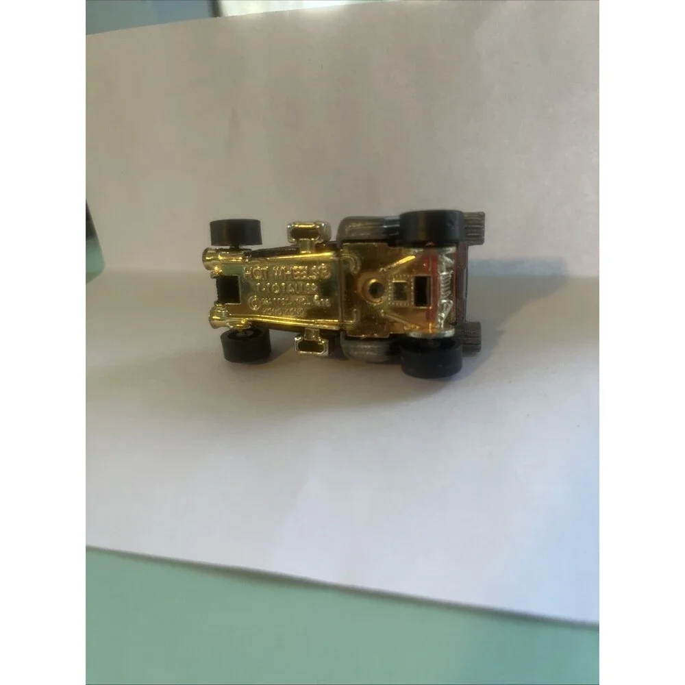 Hot Wheels 1976 playing