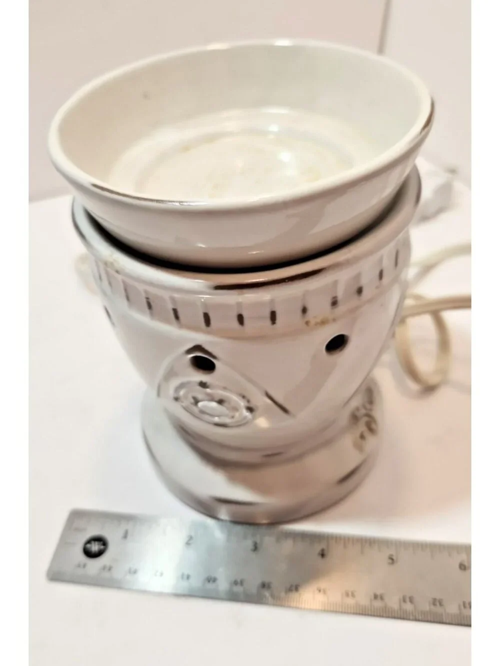 Scentsy Hampton Distressed White  Warmer Full Size Retired  6
