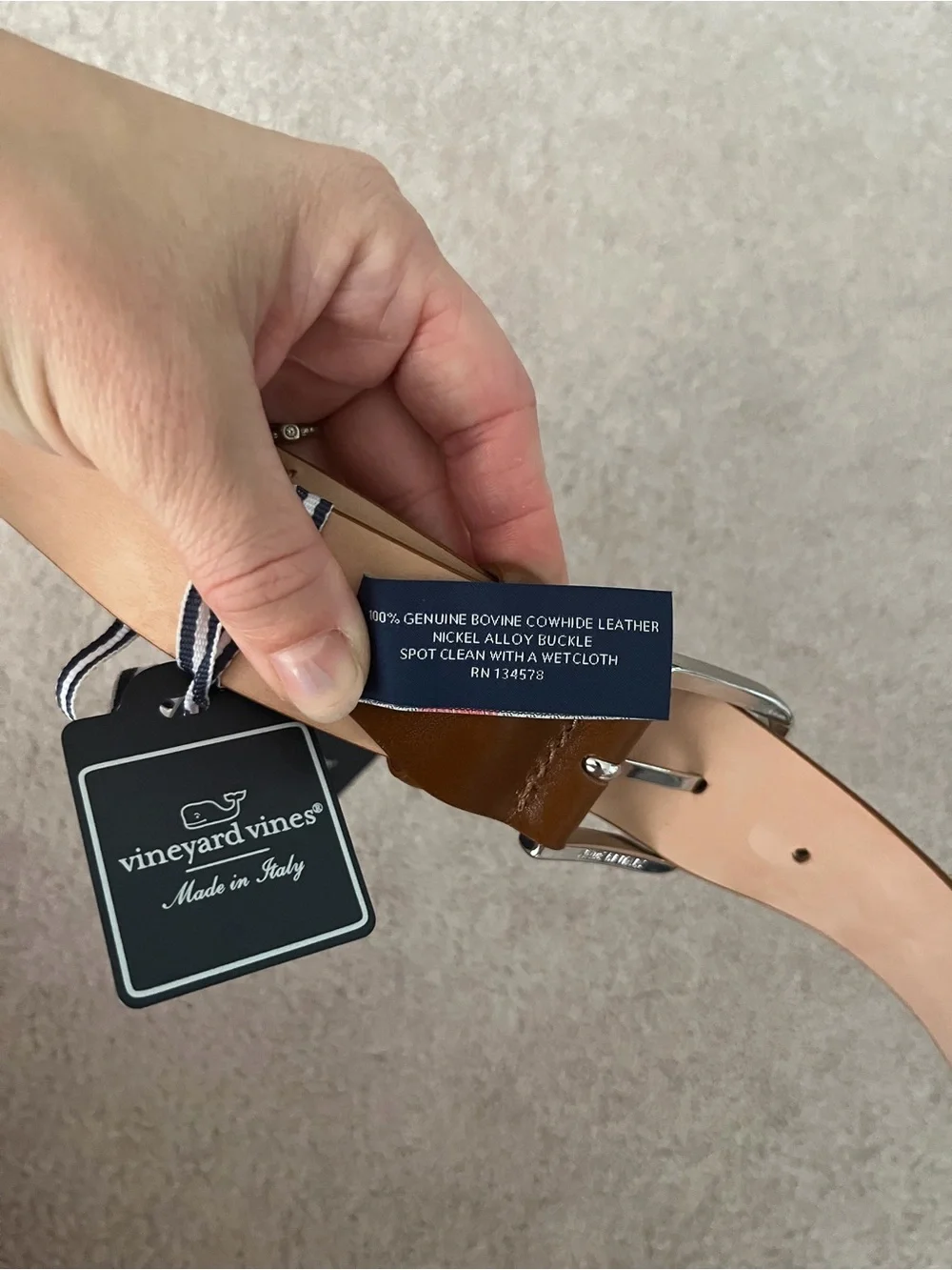 Vineyard Vines detailing keeper