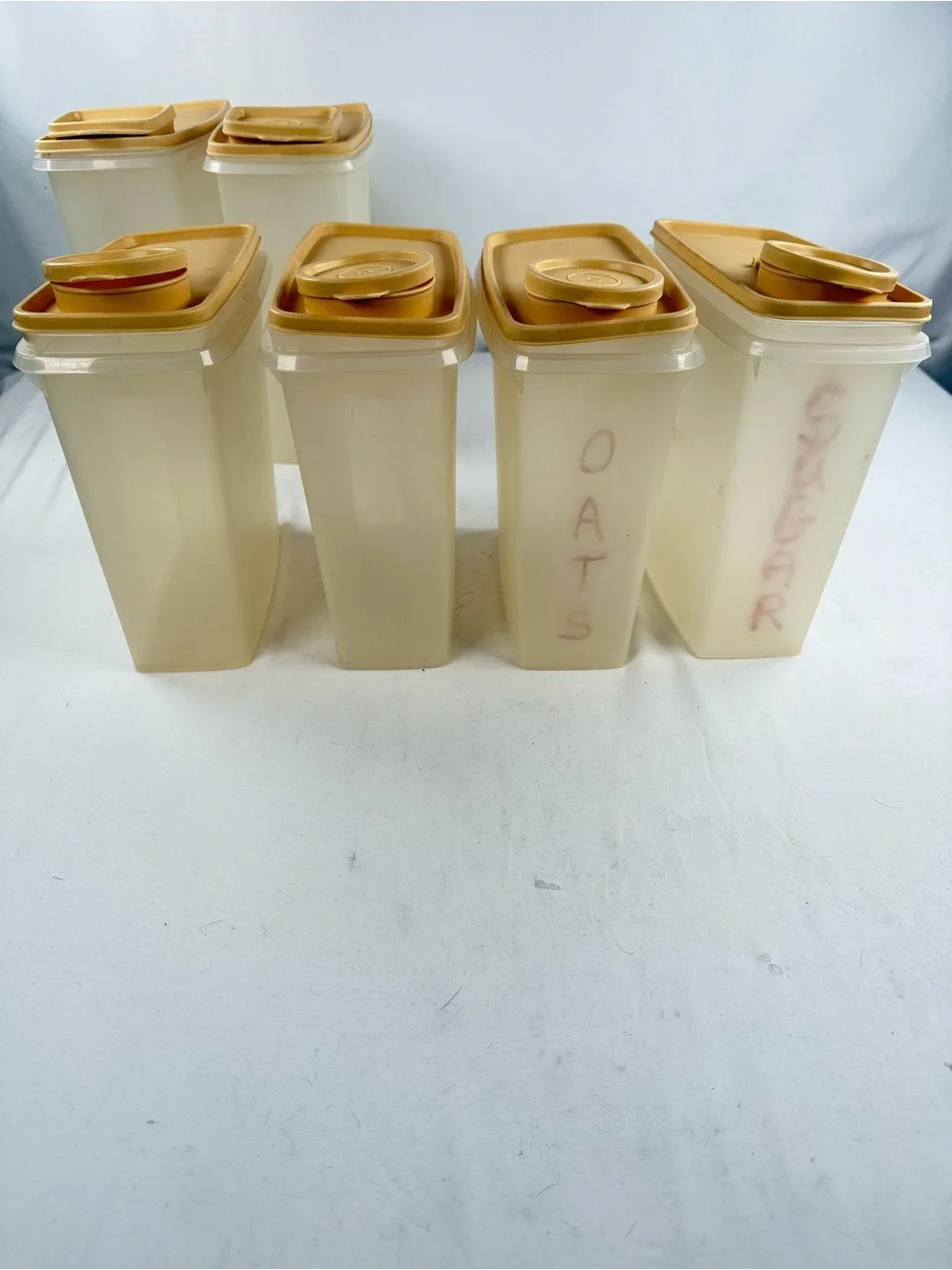 Tupperware set flip