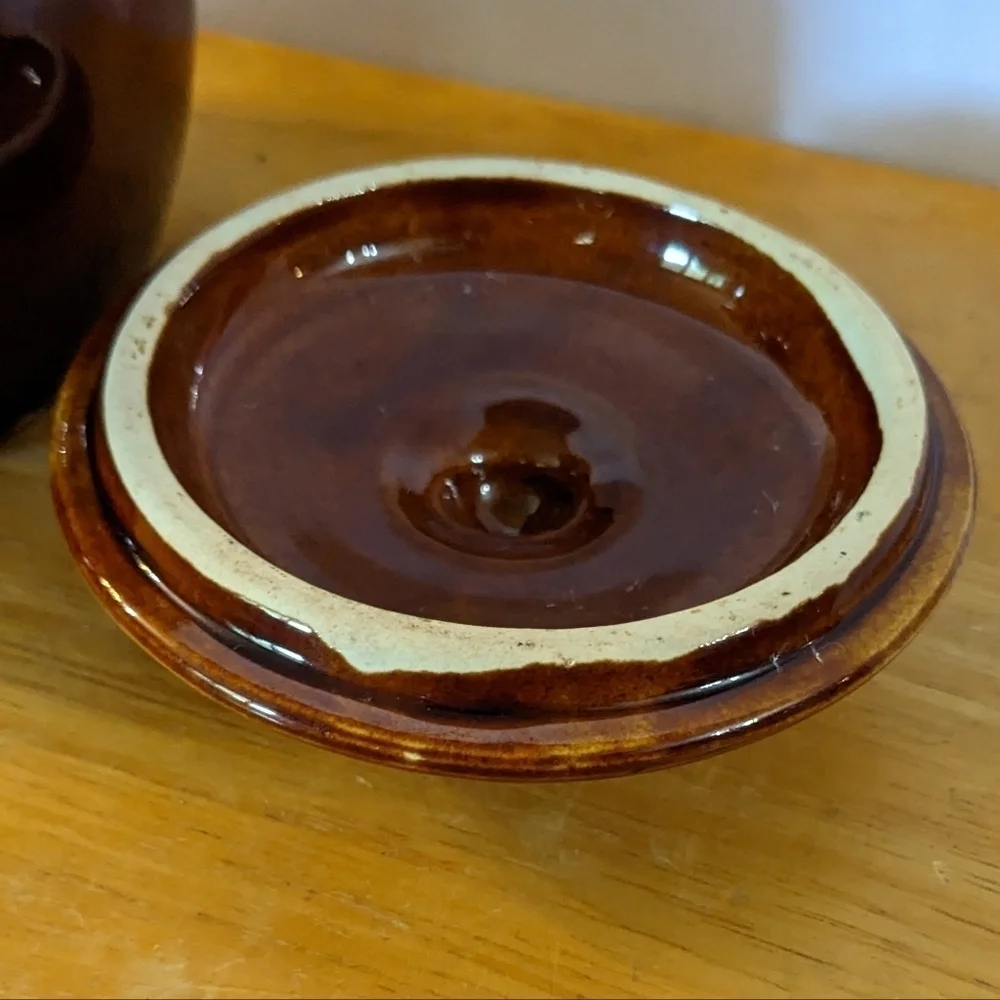 Hull Pottery Bean Pot with Lid, Vintage Hull Oven Proof USA Brown Drip, T9MIS