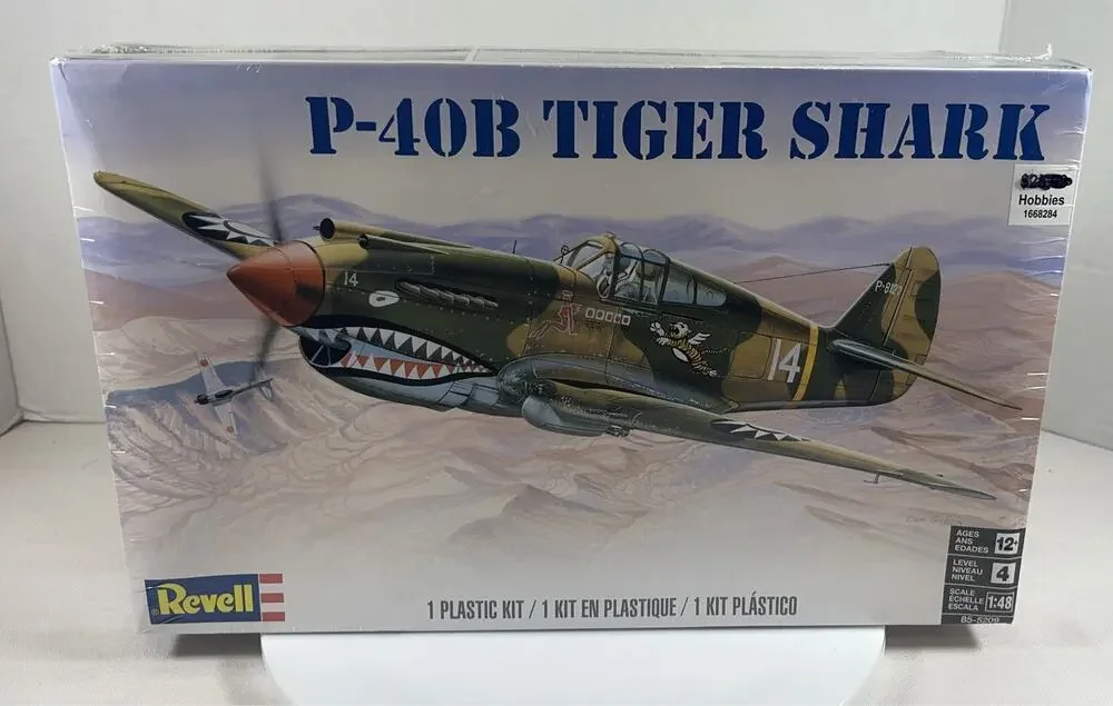 Revell Tiger Shark 1:48 WWII Airplane Unassembled Plastic Kit