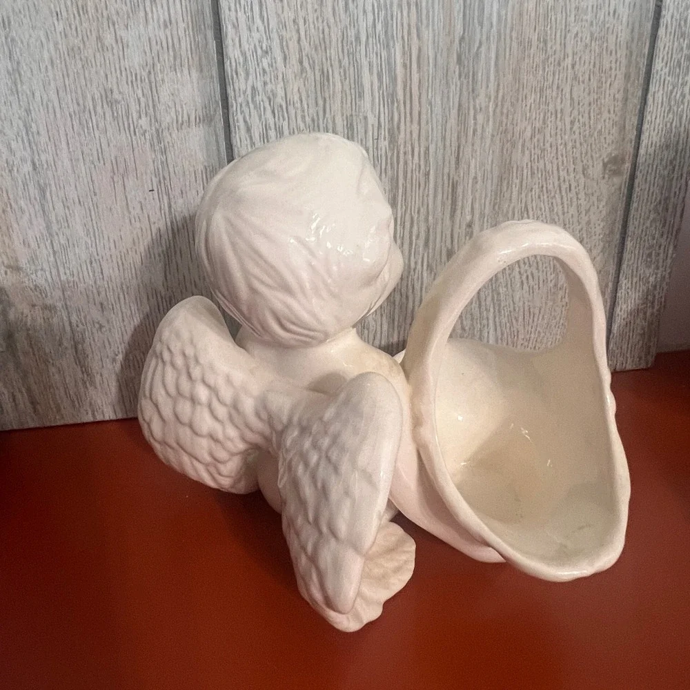 N/A vintage cherubic room