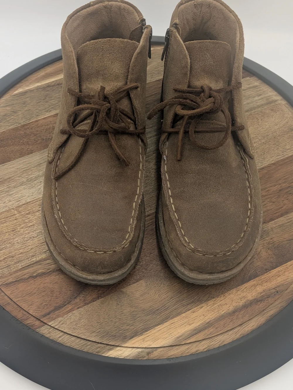 Born classic suede