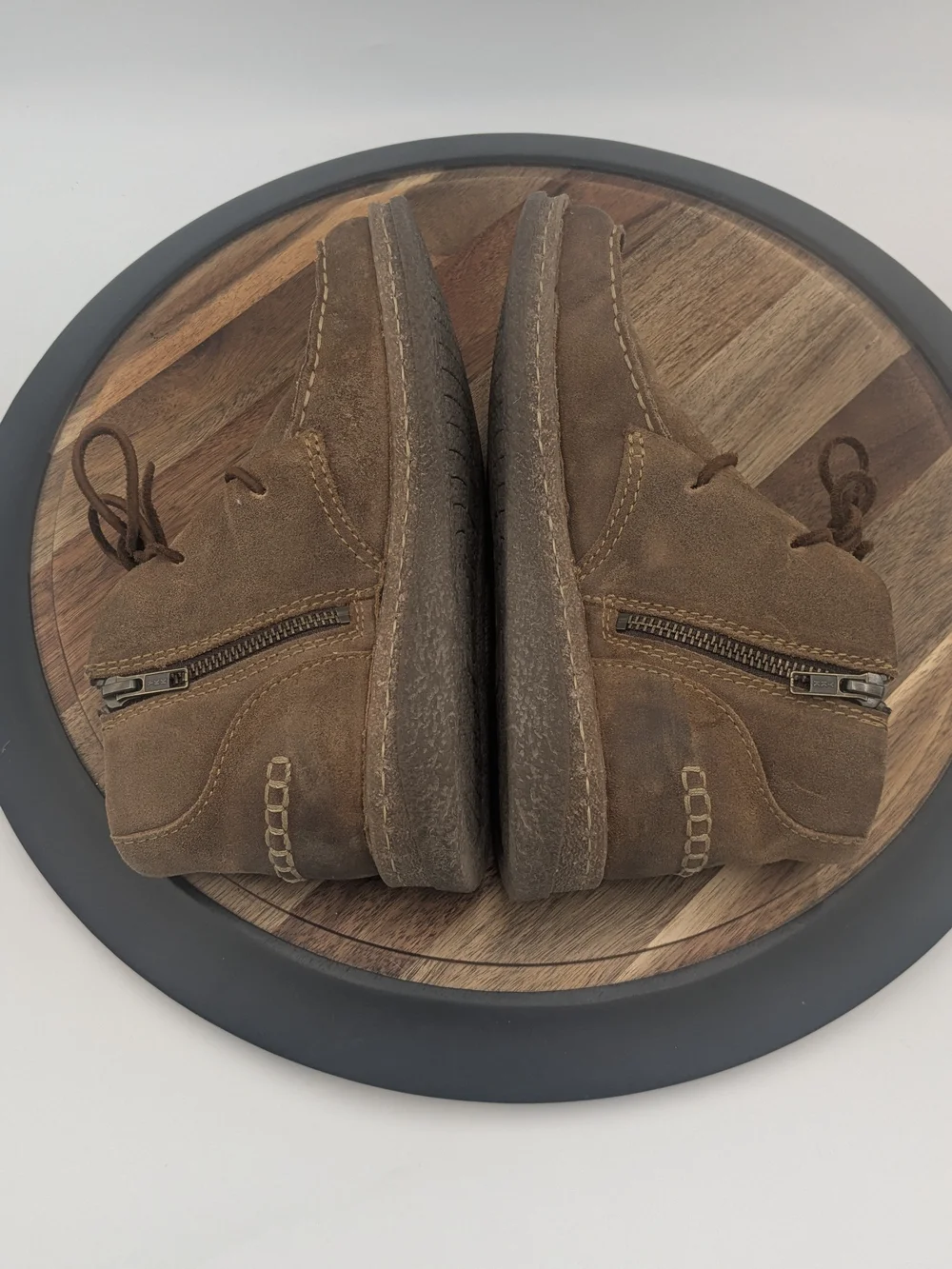 Born classic suede